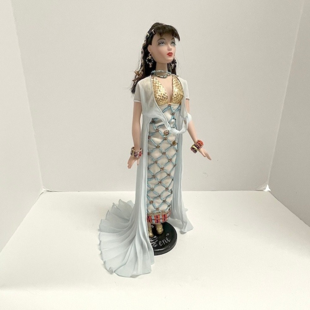 1998 Ashton Drake Mel Odom Daughter of the Nile Doll with Stand Retired